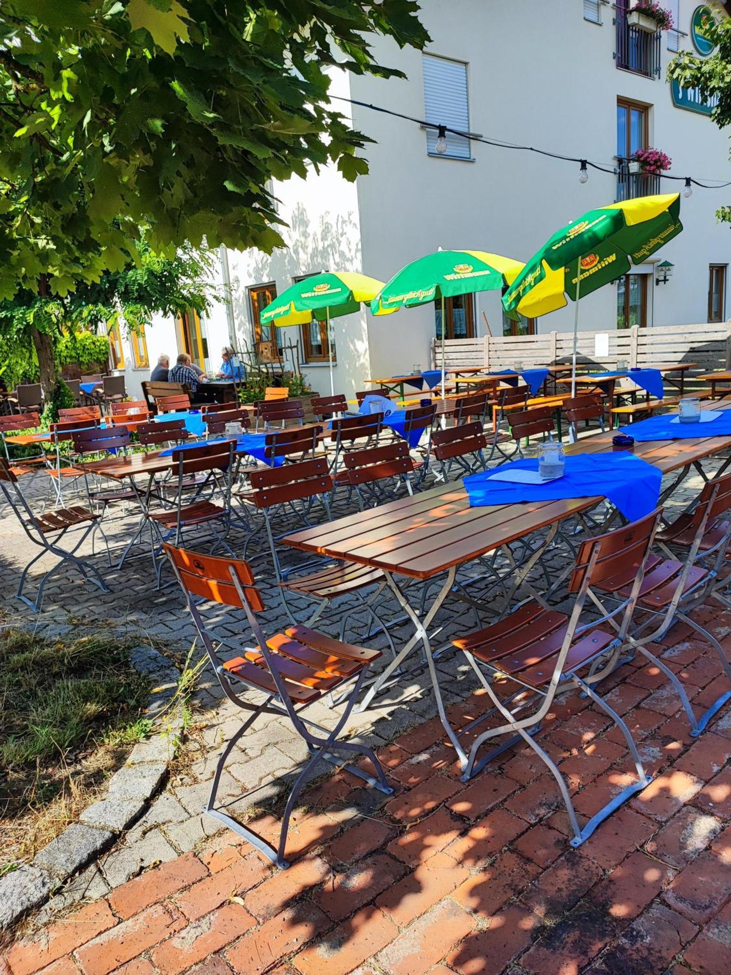 Hotel Wirtshaus Zur Bina à Vilsbiburg Extérieur photo